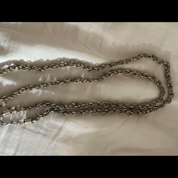 Elegant silver metal vintage chain - Picture 4 of 4